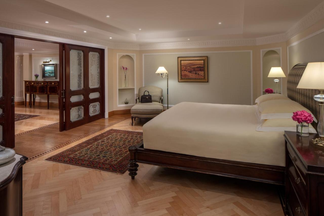 The Regency Hotel Kuwait Kuwait City Exterior foto A suite at the Taj Mahal Palace