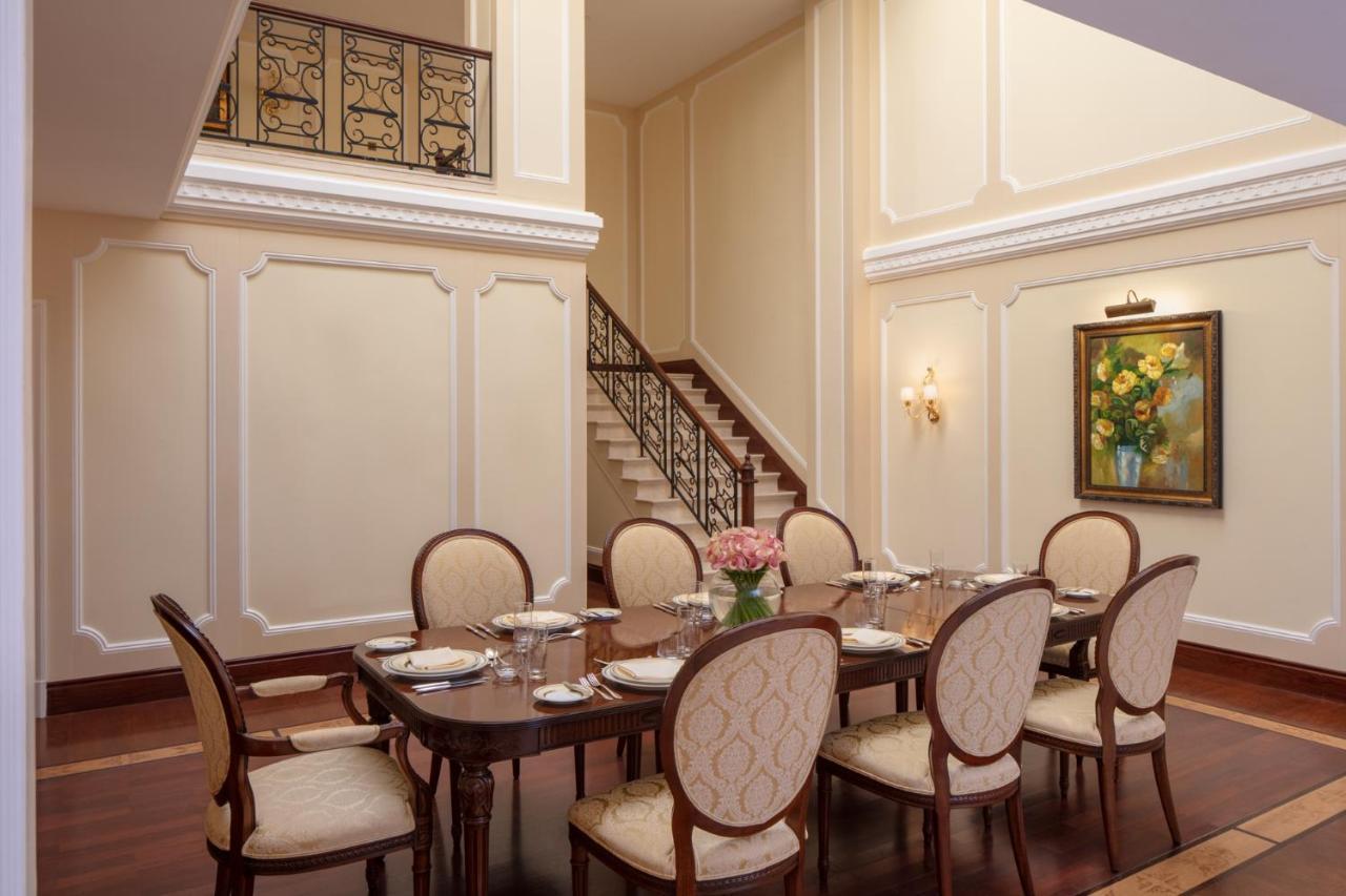 The Regency Hotel Kuwait Kuwait City Exterior foto Dining room
