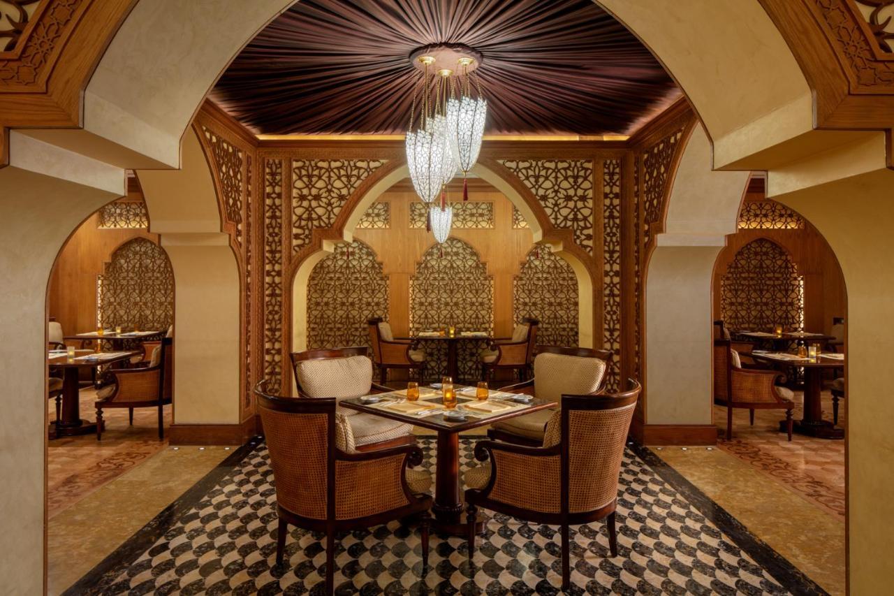 The Regency Hotel Kuwait Kuwait City Exterior foto The restaurant