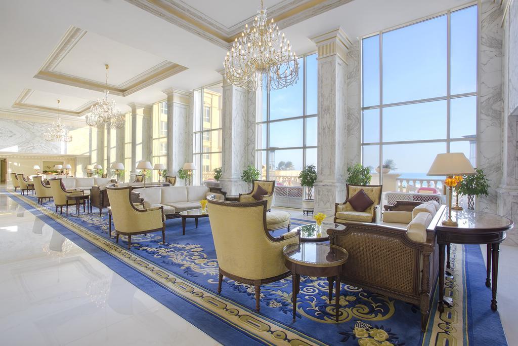 The Regency Hotel Kuwait Kuwait City Exterior foto The lobby